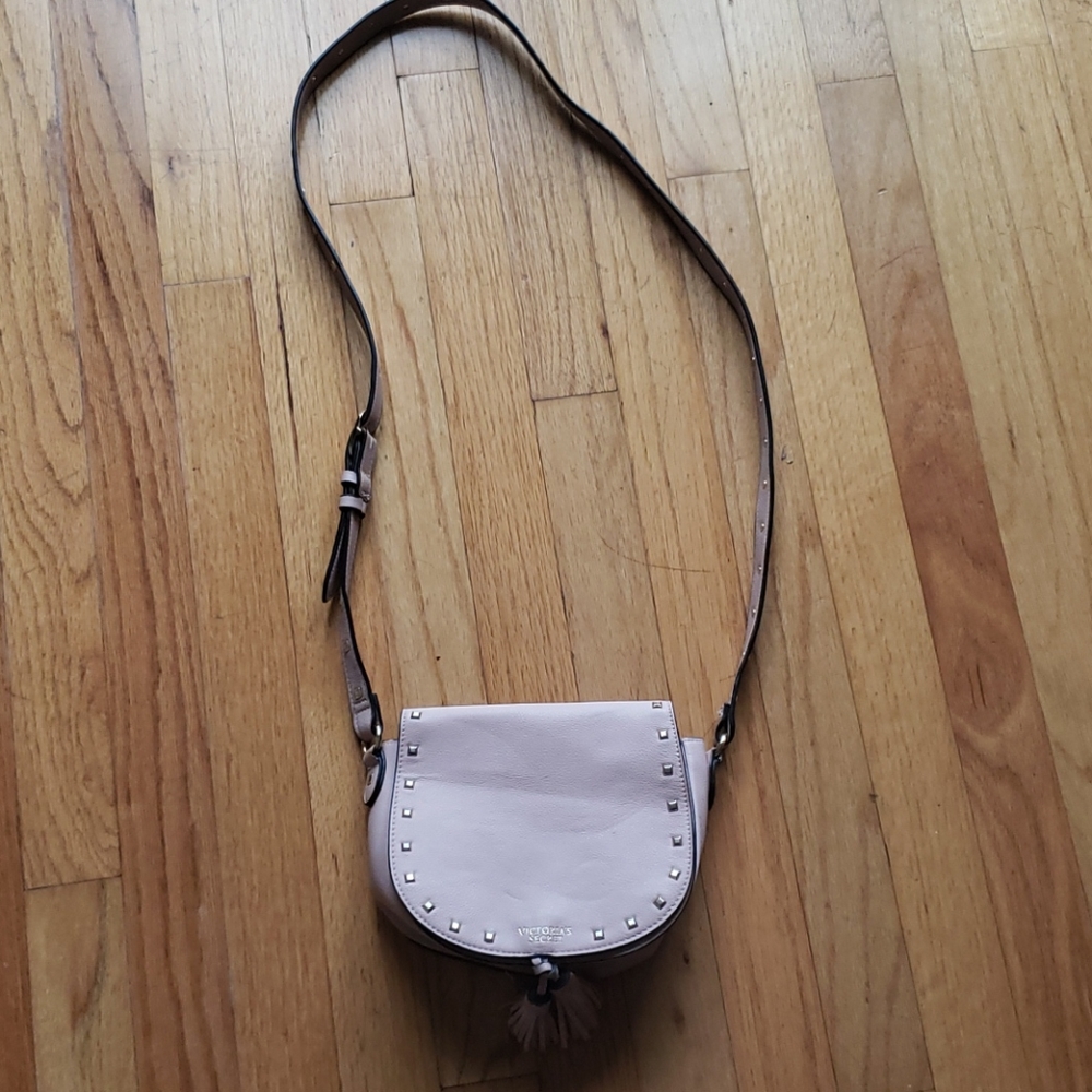 Hand bag in good condition.